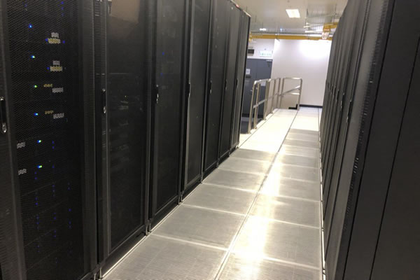 如何选择合适的香港原生IP机场