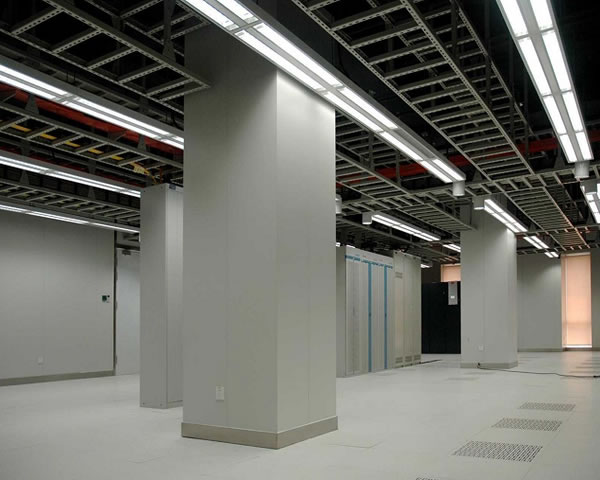 日本LOL关闭服务器后的替代方案与玩家建议